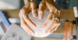 Mindful Luxury: The New Age of Conscious Jewelry Mindful Luxury: The New Age of Conscious Jewelry